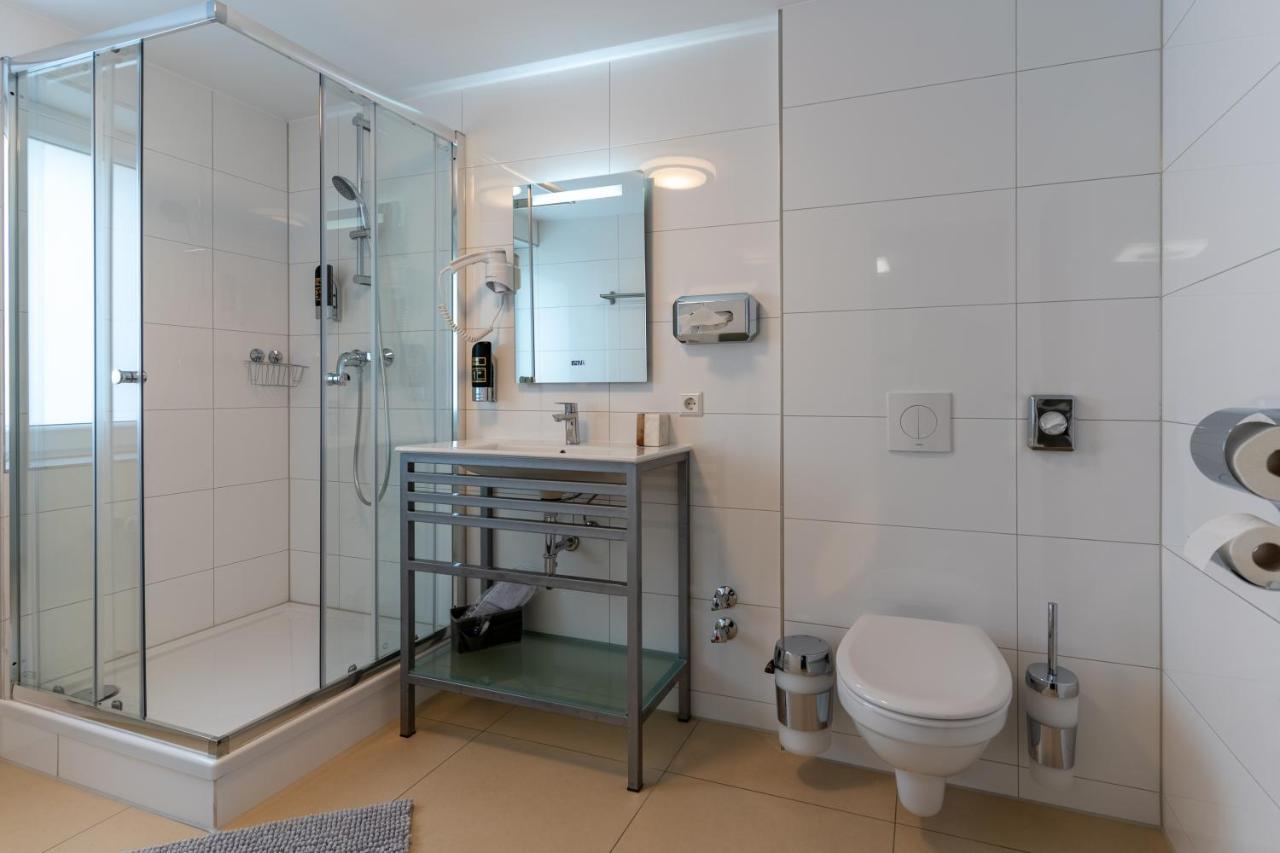 Hotel Myrsini Kirchentellinsfurt Dış mekan fotoğraf