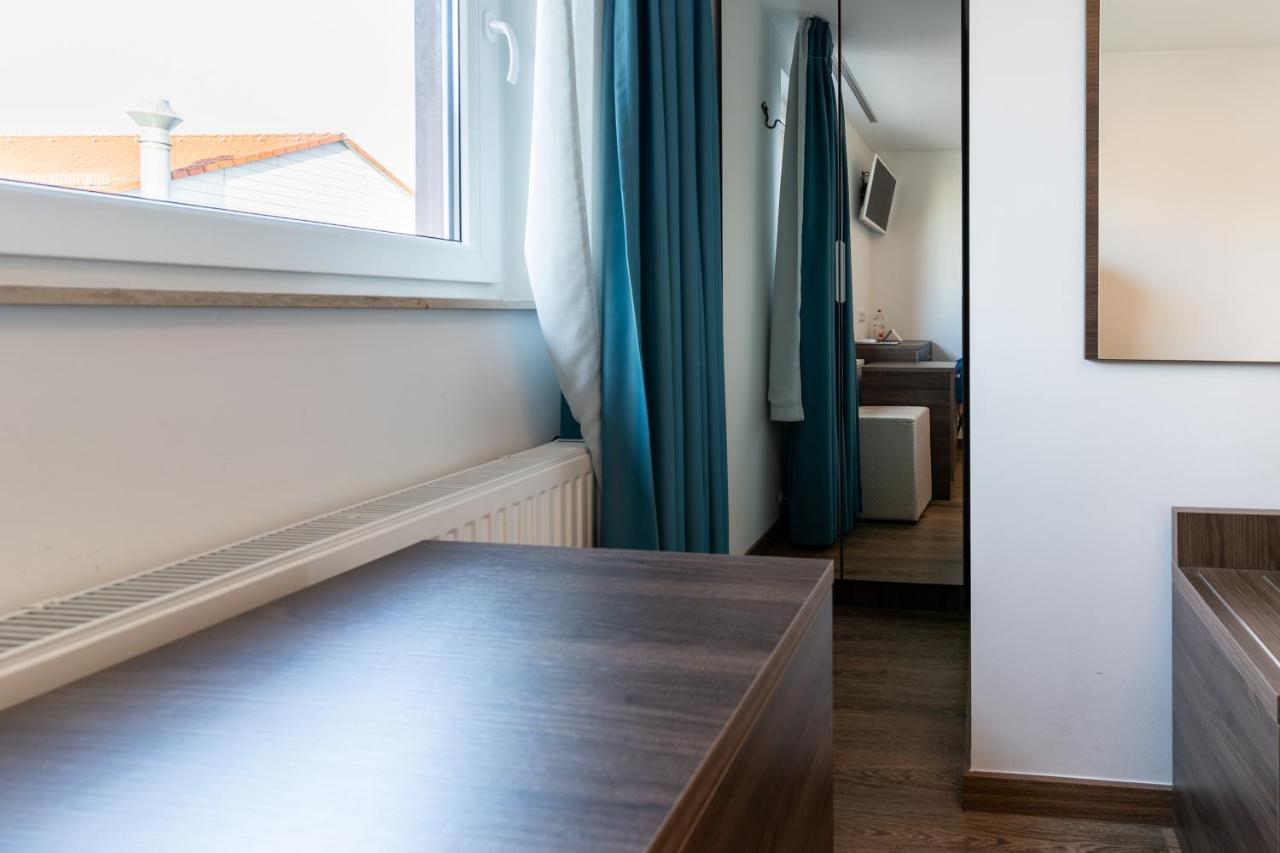 Hotel Myrsini Kirchentellinsfurt Dış mekan fotoğraf