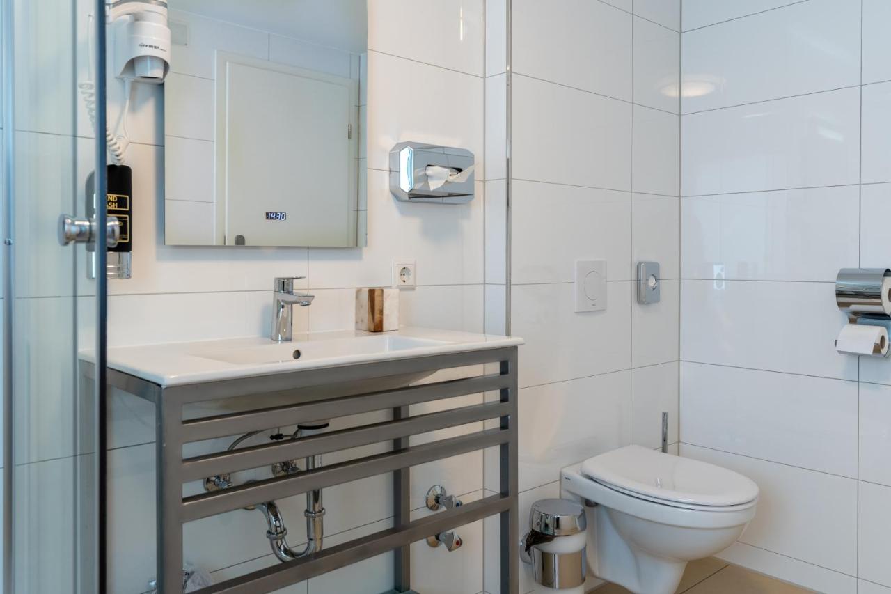 Hotel Myrsini Kirchentellinsfurt Dış mekan fotoğraf