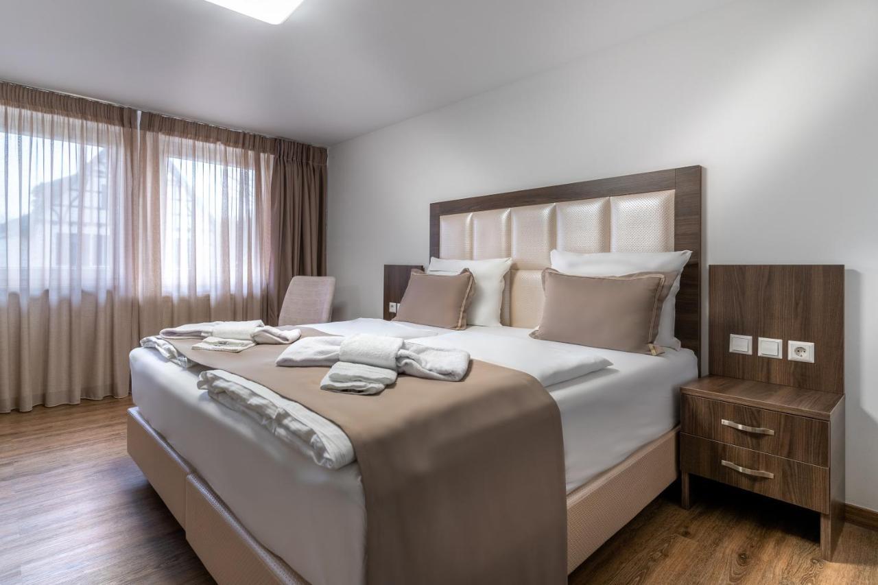 Hotel Myrsini Kirchentellinsfurt Dış mekan fotoğraf