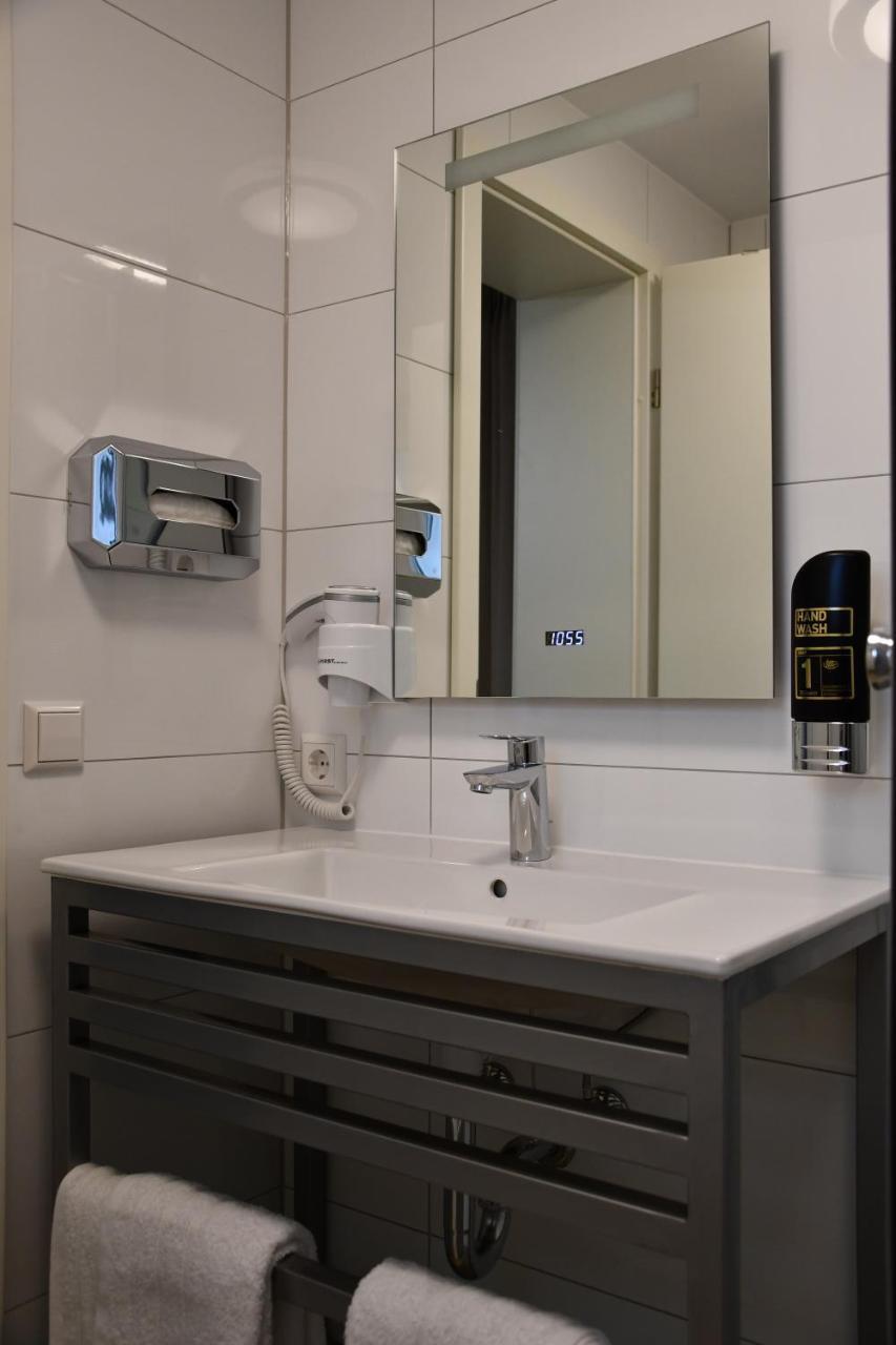 Hotel Myrsini Kirchentellinsfurt Dış mekan fotoğraf