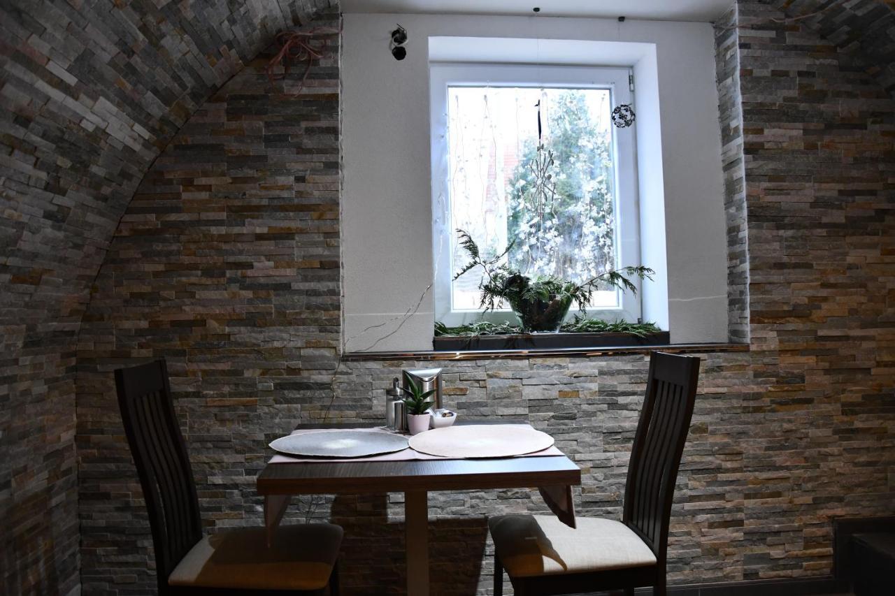 Hotel Myrsini Kirchentellinsfurt Dış mekan fotoğraf