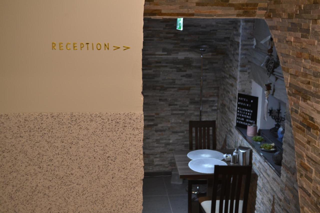 Hotel Myrsini Kirchentellinsfurt Dış mekan fotoğraf